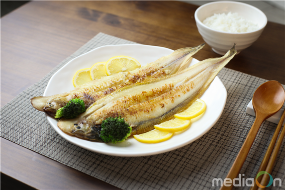 군산 특산품 ‘황금박대’ 가정의 달 선물로 인기