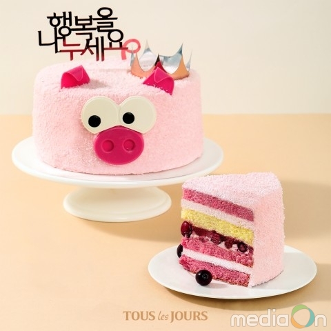 뚜레쥬르, 황금돼지해 기념 캐릭터 케이크 출시
