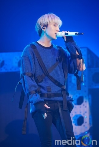 가수 위너 강승윤 팬들, 캄보디아에 우물 기증