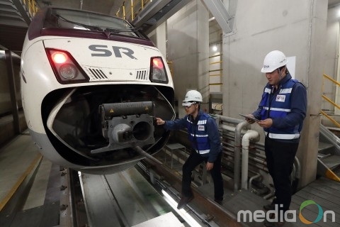 KT, SR과 손잡고 5G 스마트 스테이션 만든다